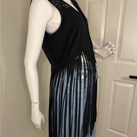 Idyllwind Black Sleeveless Fringe Top Western Style Size Medium - Picture 7 of 15